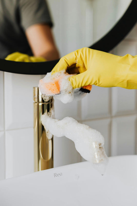 Avoiding the Pitfalls: Understanding the Risks of Traditional Cleaners